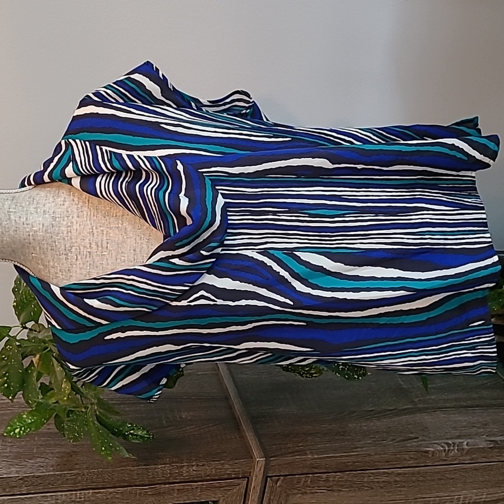 Jones Wear Sleeveless Green Black and Blue Striped Blouse Size 18